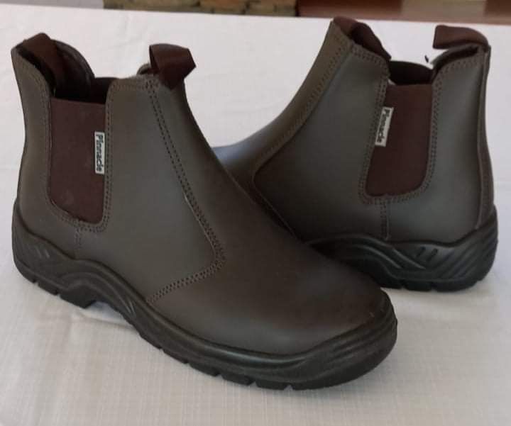 Clearance sale - safety boots