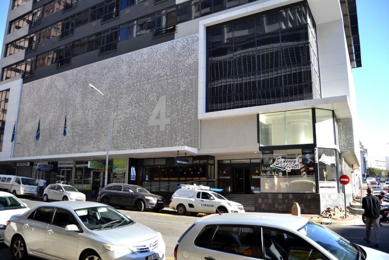 125m² Commercial To Let in Cape Town City at R140.00 per m²