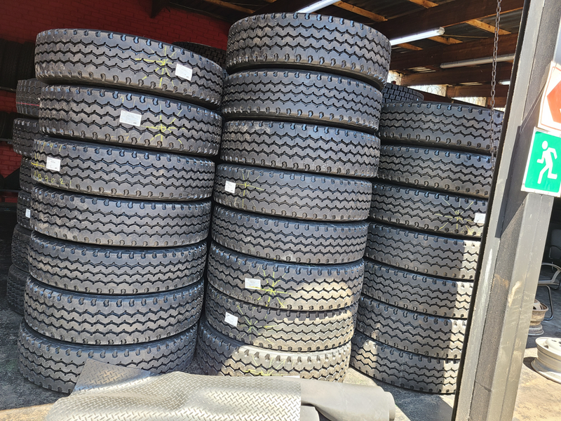 315/80R22.5/12R.22.5/11R,225/385.65R.22.5/295.80R22.5 NEW RETREADED TRUCK AND TRAILER TYRES