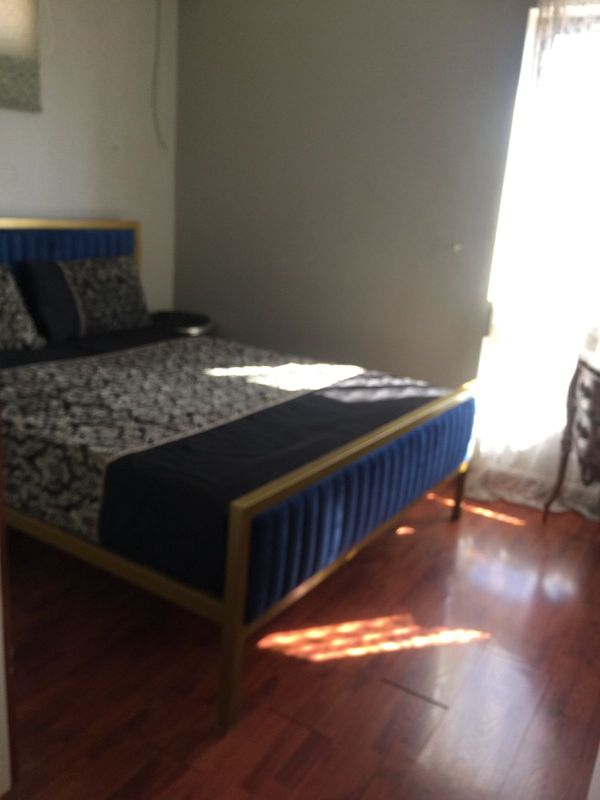 Room to let/Flat share