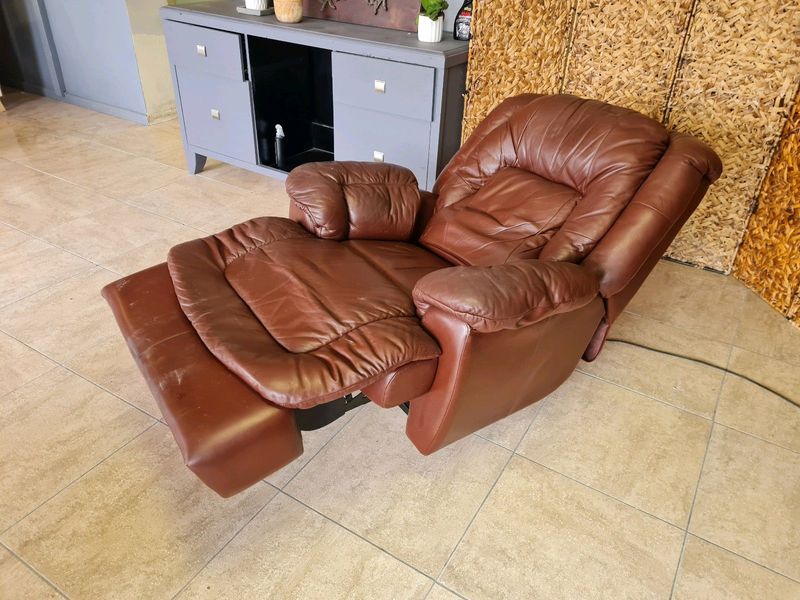 GENUINE Leather, Alpine Fully Automatic RECLINING ARM CHAIR - Tan, 060 942 5350