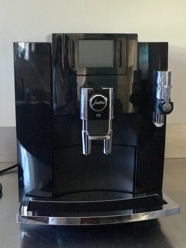 Jura E8 Coffee machine