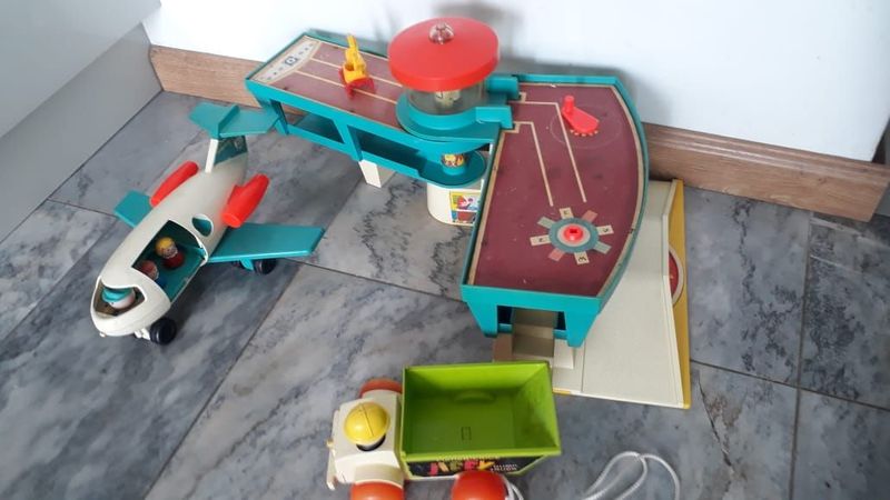 FISHER PRICE VINTAGE AIRPORT