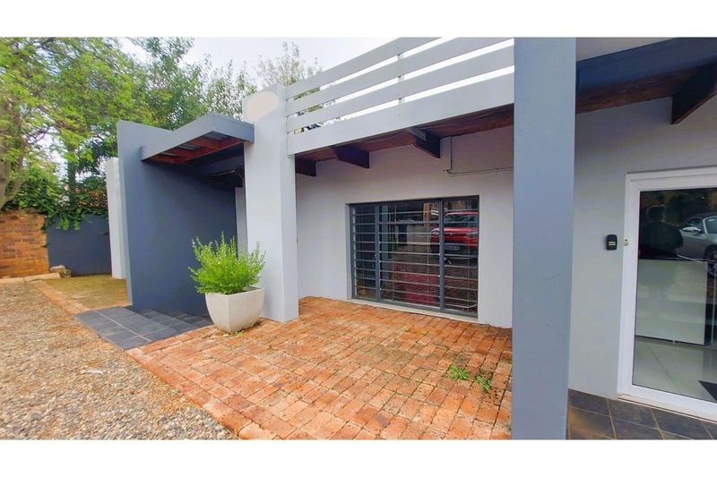 Commercial Property/ Offices for sale in Garsfontein