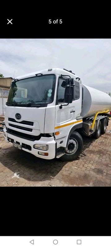 Water tank truck / Water tanker for sale