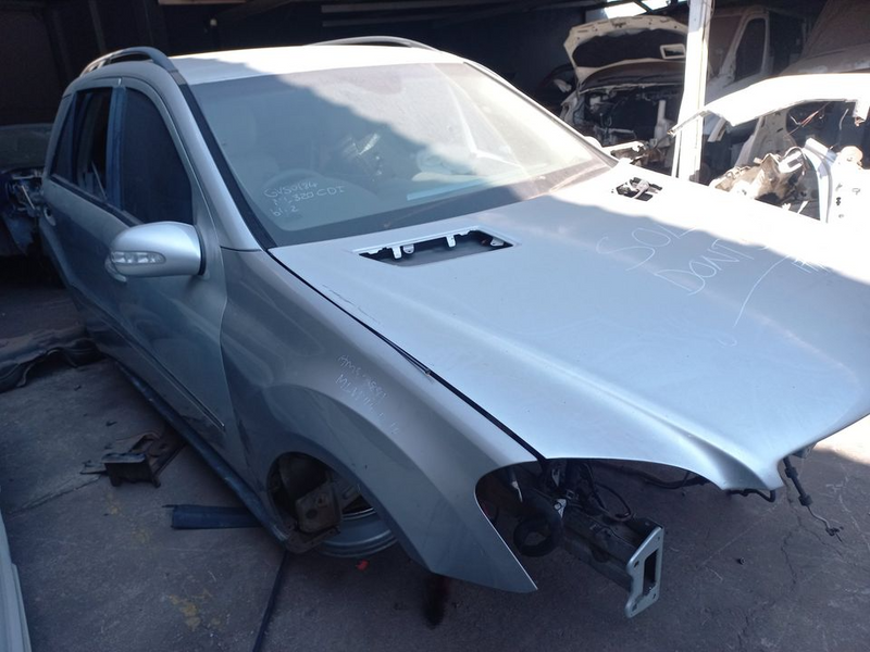 Mercedes-Benz W164 ML 320 CDI stripping for parts