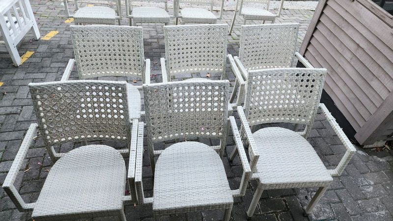 10 used patio wicker chairs