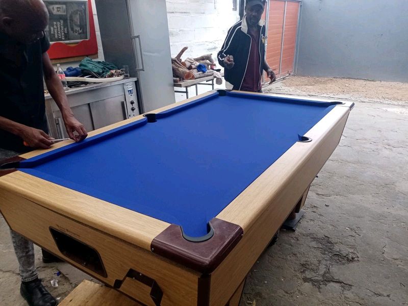 Pool table and snooker table re covering and repairs
