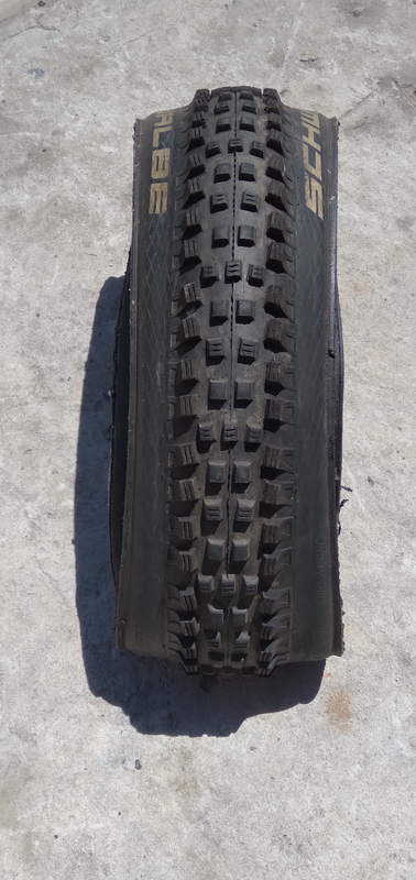 Schwalbe magic mary supergravity 27.5 x 2.35 tubeless tyre