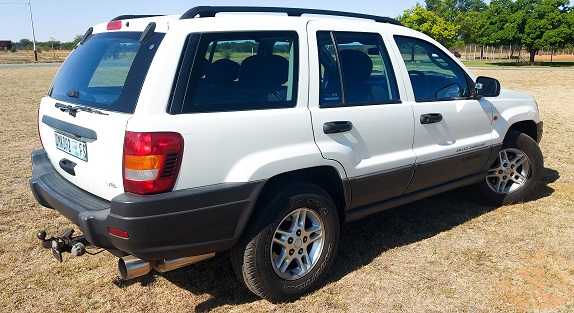 BIG BARGAIN ! Cleanest in SA ! 2005 Jeep Grand Cherokee Laredo 4.7L V8!