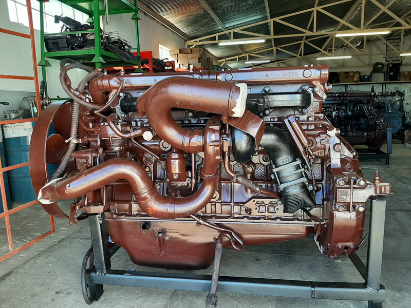 Iveco 8210.42 Engine