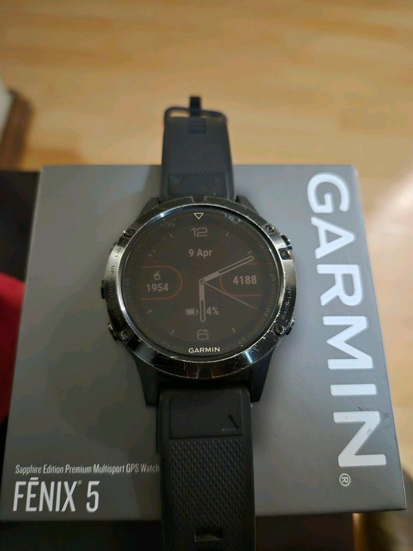 Garmin Fenix 5 sapphire watch