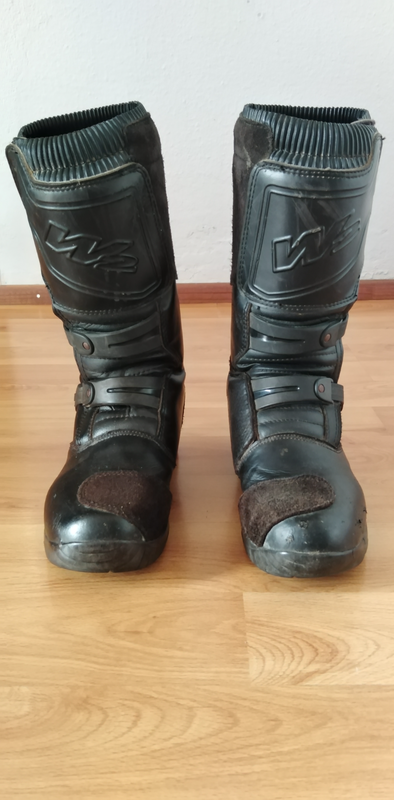 Motorcycle boots, off road boots, enduro boots, adventure boots
