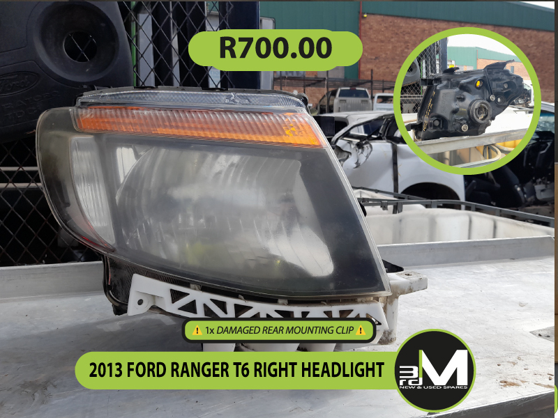 2013 FORD RANGER T6 RIGHT HEADLIGHT R700 DAMAGED-MOUNTING CLIP MV0569