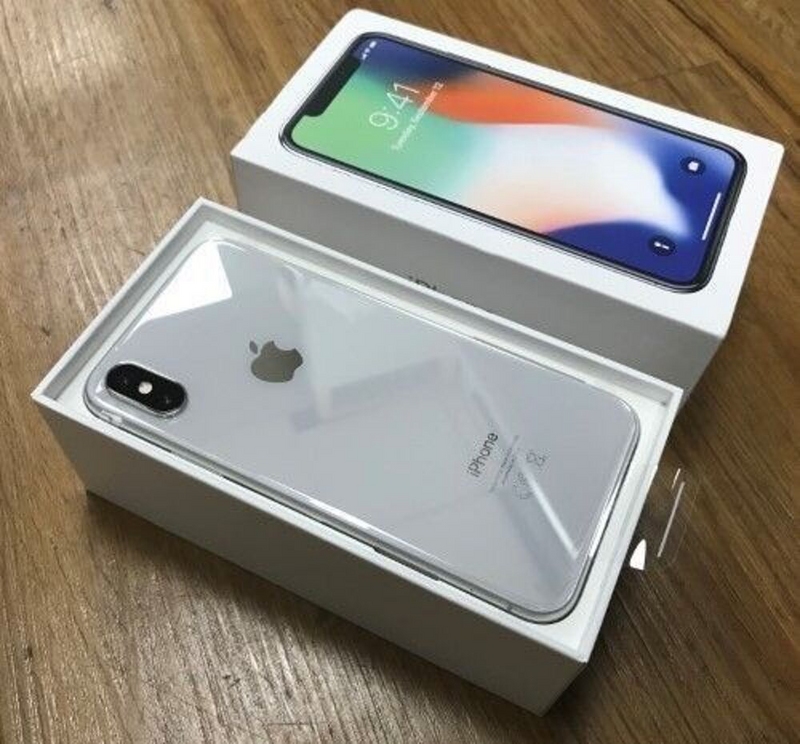 APPLE IPHONE X 256GIG MEMORY NEW WITH BOX