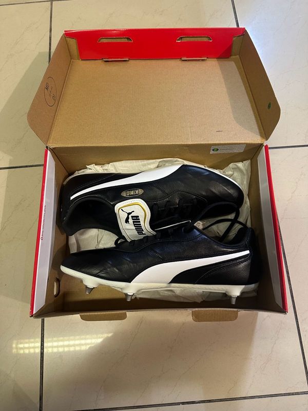 Puma rugby boots UK 10 (BRAND NEW)