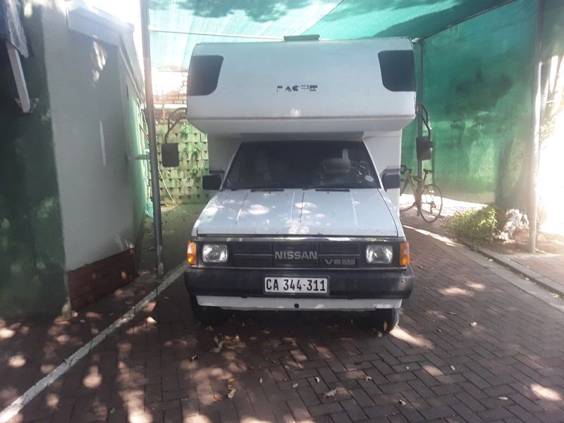 MOTORHOME FOR S, R.350,000. NEGOTIABLE,  WILL CONSIDER TRADE FOR CLASSIC MERC.