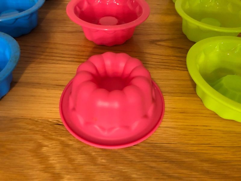 Silicone cake moulds