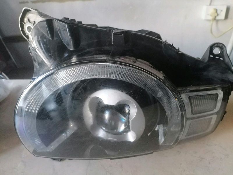 Land Rover Defender Headlight for Sale 0718191733 What&#39;s App Kato Auto Spares
