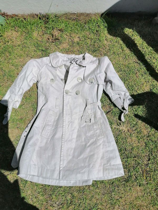 Ladies size M/L long JacketComes with belt R200