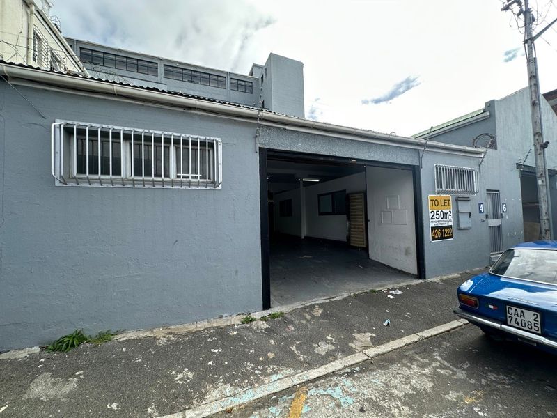 Mini Industrial Unit WIth Drive In Access Available Immediately