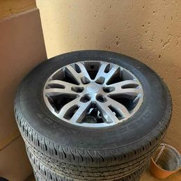 Ford Everest original mags 18&#34;