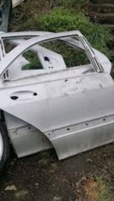 Mercedes benz w203 right rear door