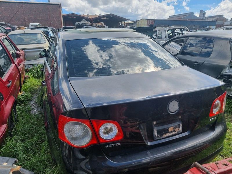 Jetta 5 2.0 2008 auto transmission stripping for spares body parts and accessories