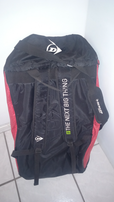 NEW Dunlop Biomimetic Thermo 10-Racket Bag