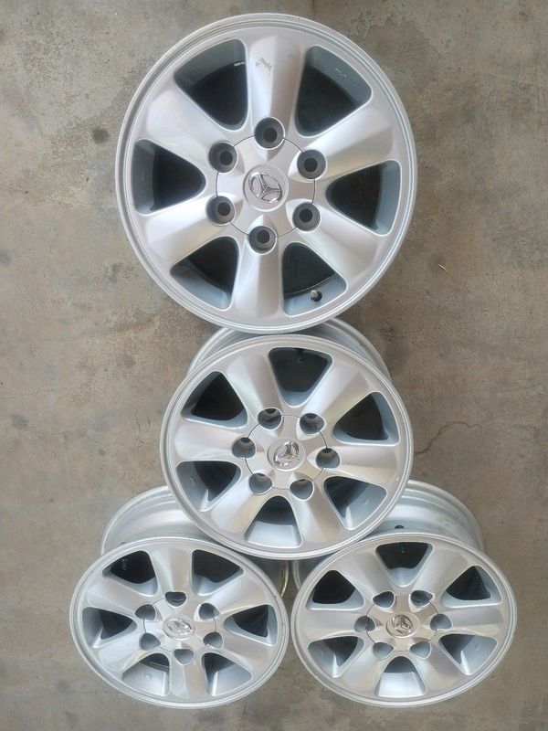 15 inch q u a n t u m n y a a t i magrims 6 holes a set of four on sale