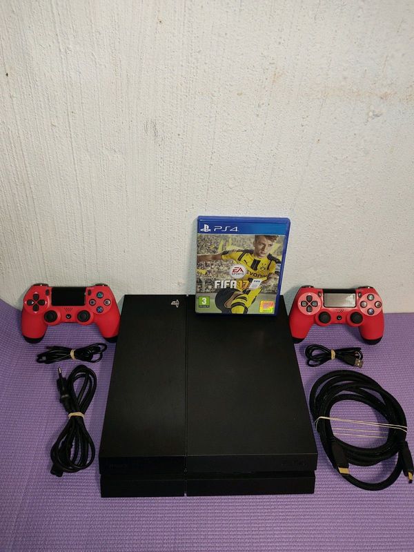 PlayStation 4, 500gb, Fw 9.03, 2 Controllers, 1 Free game, all cables