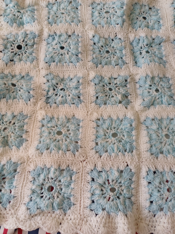 Baby blanket Hand nitted