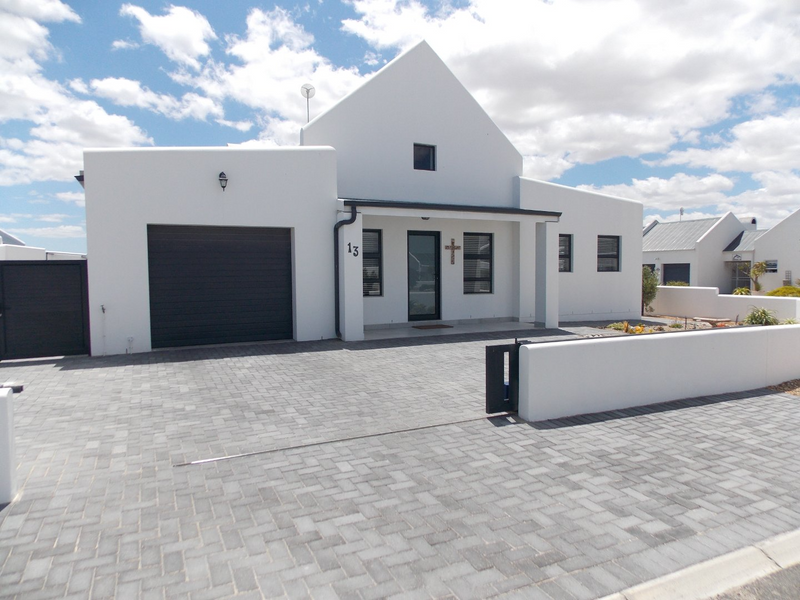 Fabulous property for sale in Dolfynstrand, Dwarskersbos in the Cape West Coast.