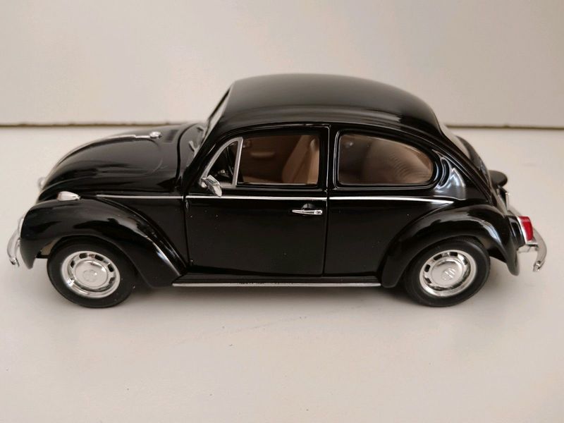1:24 Volkswagen beetle diecast model