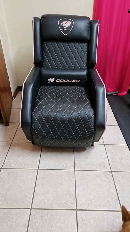 Cougar Gaming Couch