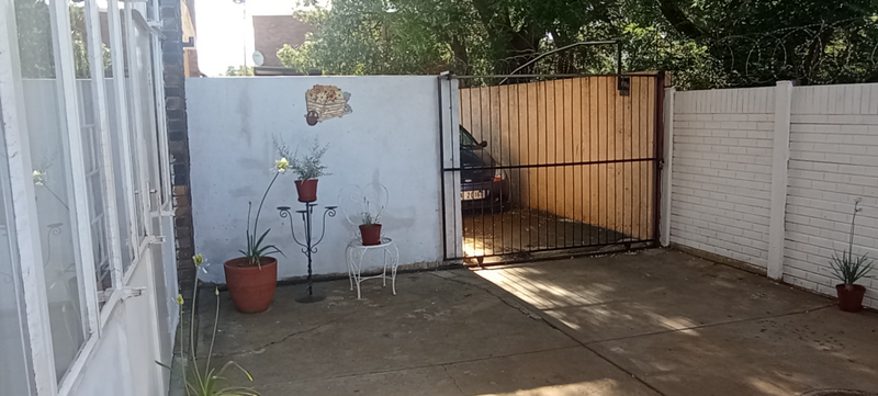 Ground Floor Flat for sale R270 000