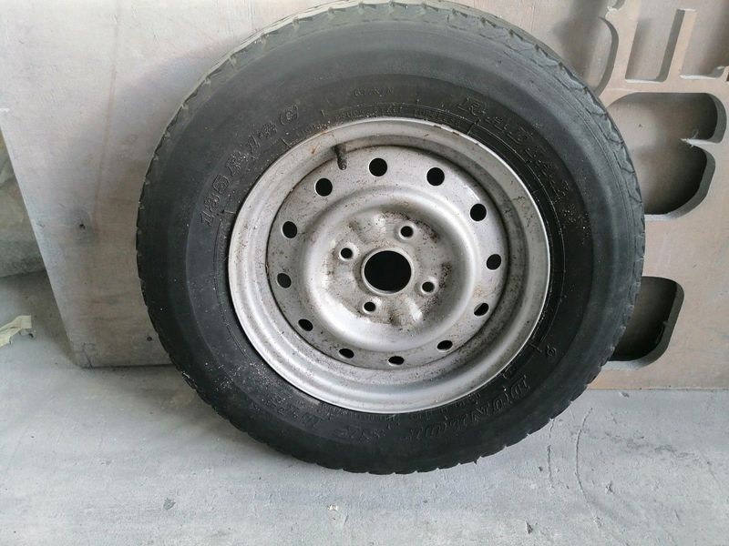 Toyota Venture rim and tyre 14 inch