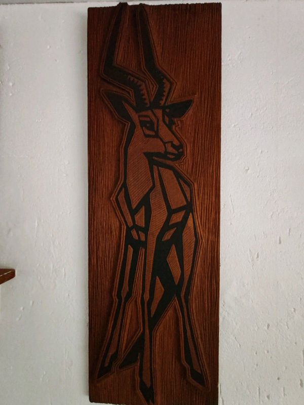 Springbok Carved on wood - Beautiful piece