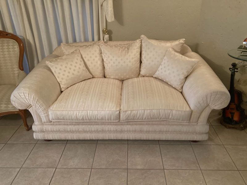 BEIGE COUCH