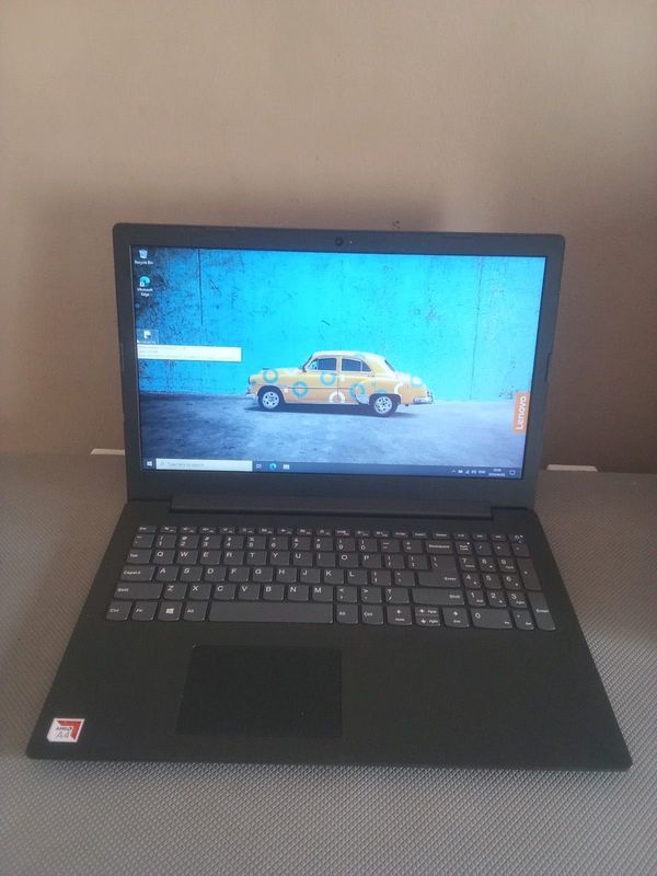 Lenovo laptop for sale in very good condition R2800 not neg