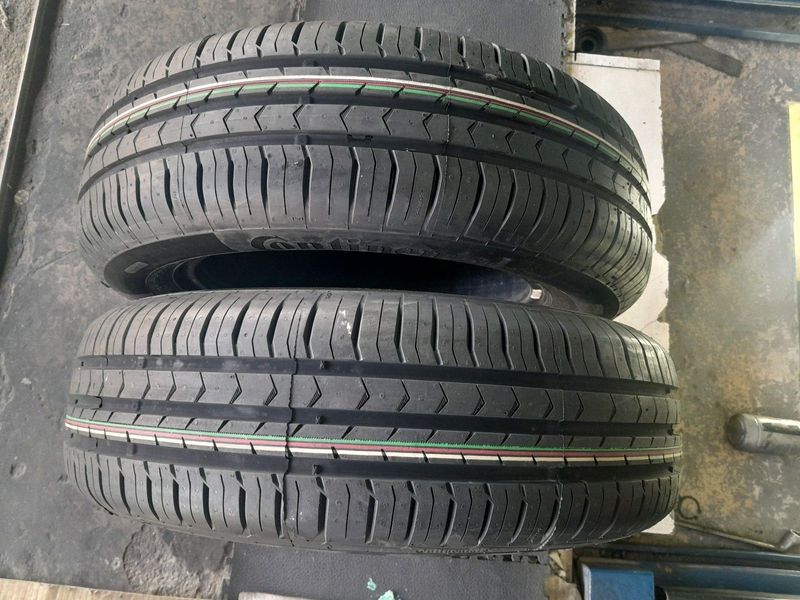 A pair of BRAND NEW 185/65R15 CONTINENTAL TYRES