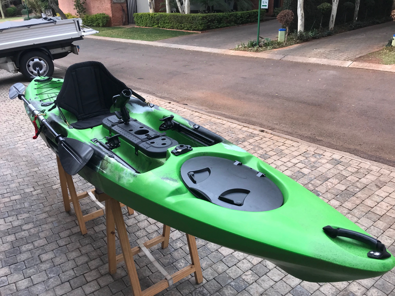 Pioneer Kayak Kingfisher incl. seat, paddle, leash, rod holder and rudder NEW! Many colours avaialbl