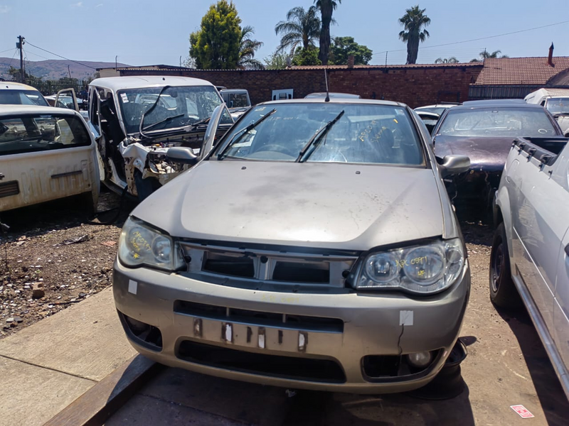 Fiat Siena 11 ELX 2005 stripping for spares