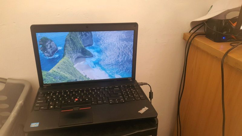 Lenovo E530c i3 laptop