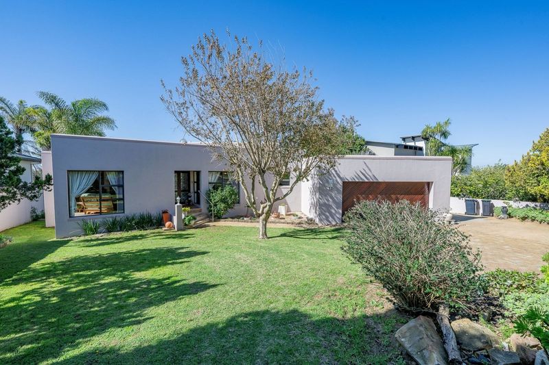 Wonderful opportunity to settle in the popular Welgedacht Estate