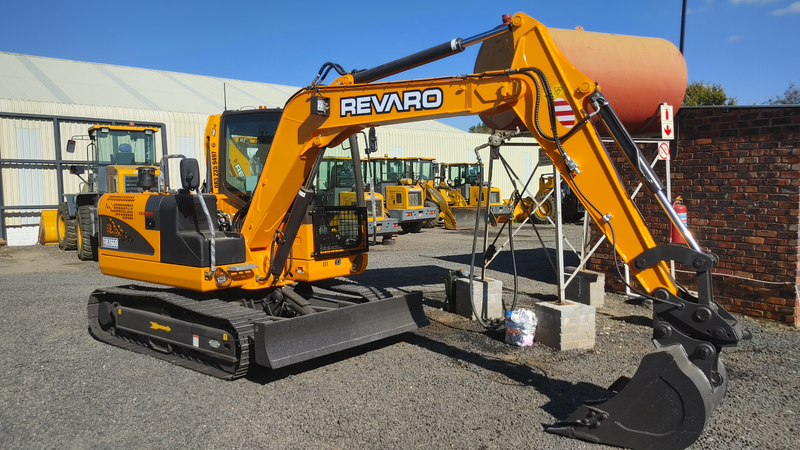 Revaro T-Rex  670 high performance 7 ton  mini excavator