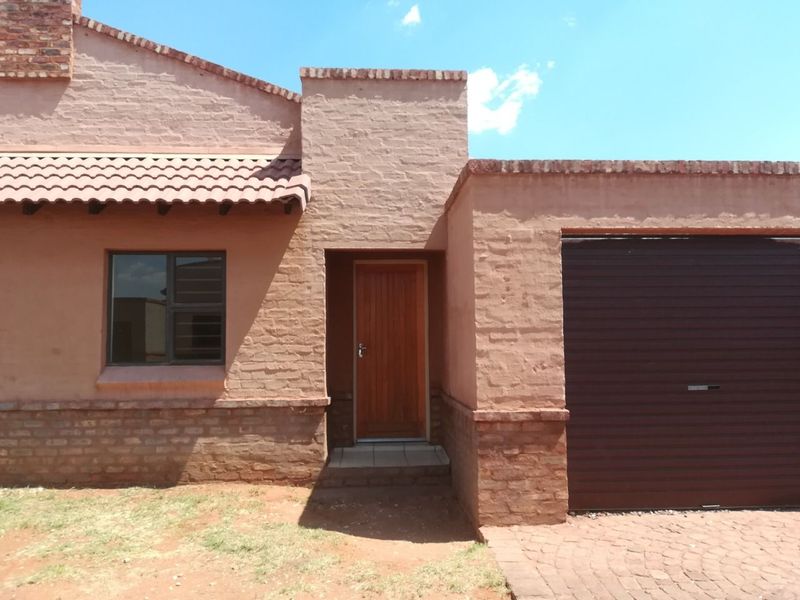 3 Bedroom House to Rent in Lattakoo Estate