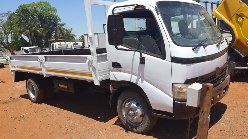 2005 TOYOTA DYNA 7-105 DROPSIDE TRUCK FOR SALE (CT69)