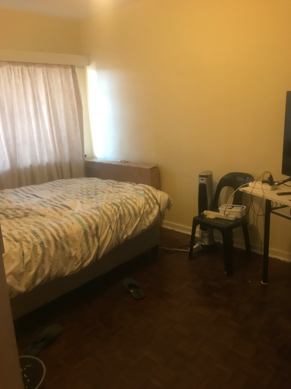 Room to let Ferndale R3500 including electricity and water.