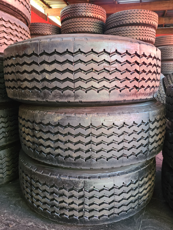 385/65R22.5 NEW RETREADED TRAILER TYRES,HIGH LAODING ABILTY,SAFE AND RELIABLE: 0745134568
